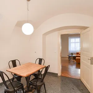 U Kapra Apartment